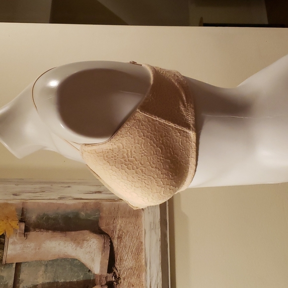 Aerie Bra - Picture 4 of 8